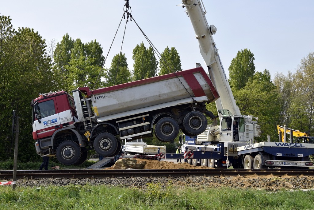 Schwerer VU LKW Zug Bergheim Kenten Koelnerstr P526.JPG - Miklos Laubert